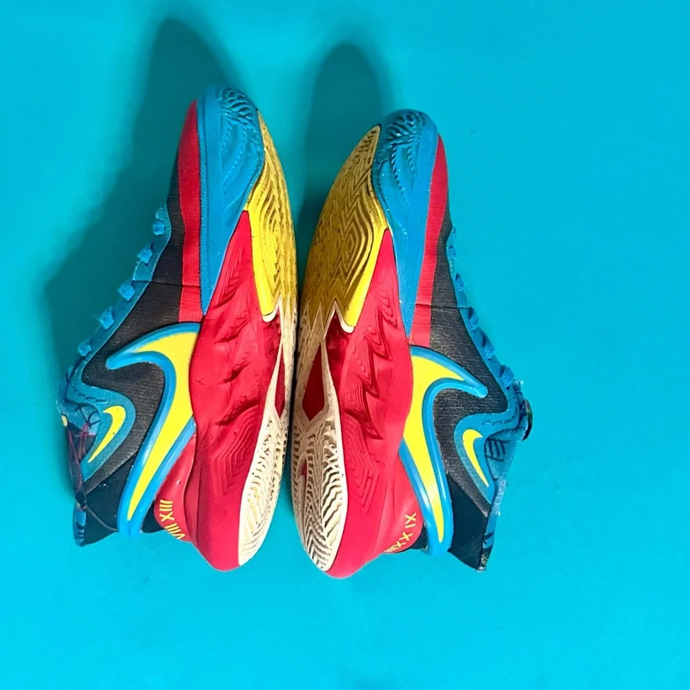 Nike Kyrie 8 GO SE (PS) Kids Shoes 11c - Picture 4 of 5